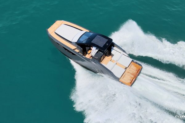 Aurea Yachts 30 Cabin - Power Catamaran esterni - 03